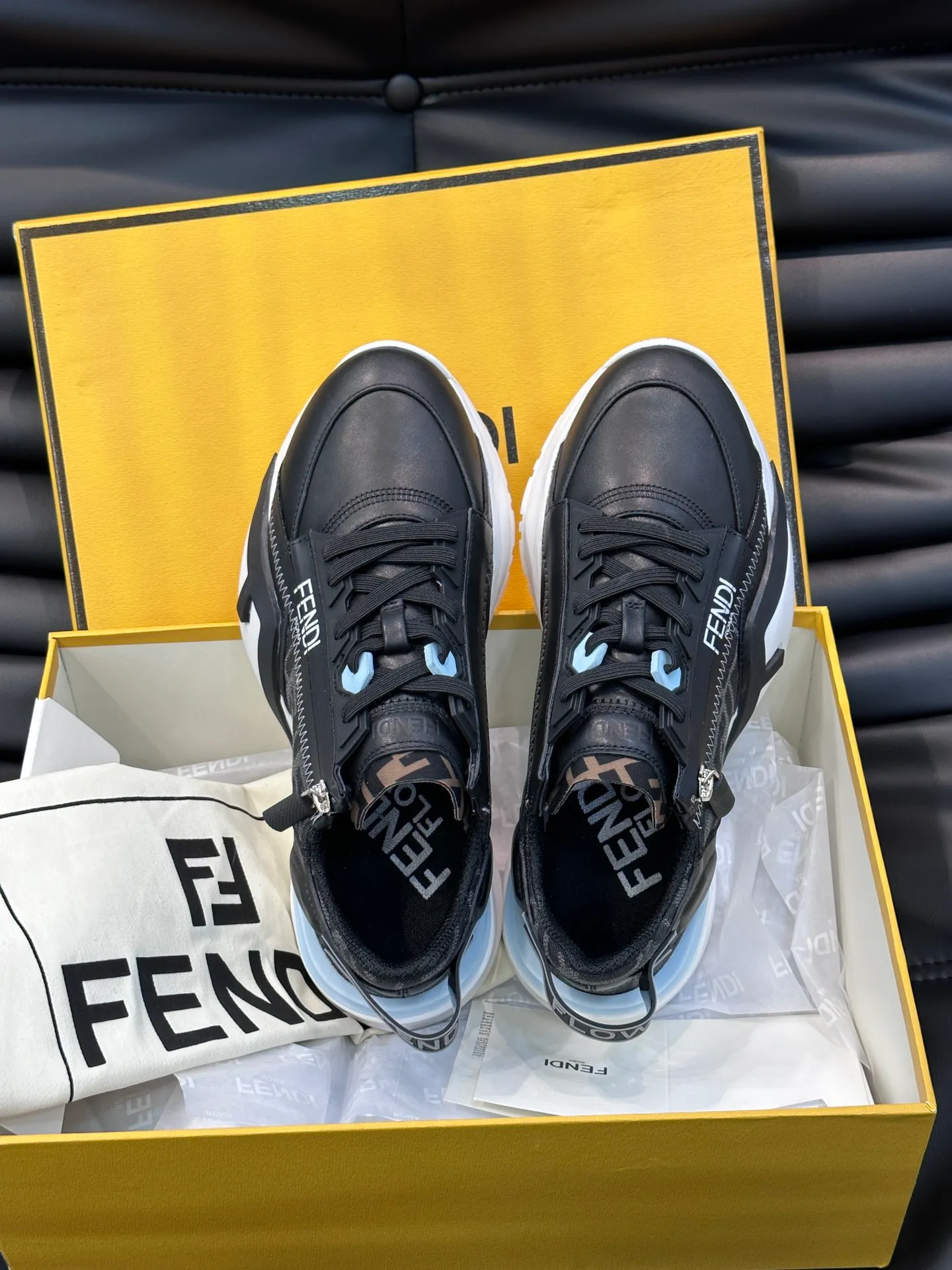 Men's shoes 💰p560 "Fend*" new men's casual sports shoes, equipped with elastic straps, side zippers, and corrugated soles engraved with F. Embossed Fendi Flow lettering on the heel. Made of technical fabric and a mix of blue and suede. Decorated with Lycra® details. FF graphic tongue. Ultra-light and wear-resistant EVA sole. Size: 38-44